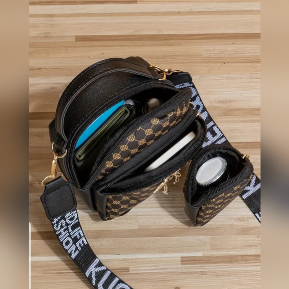 Designer Inspired Kissing Doves Handbag and Purse Set - Picture 6 of 16